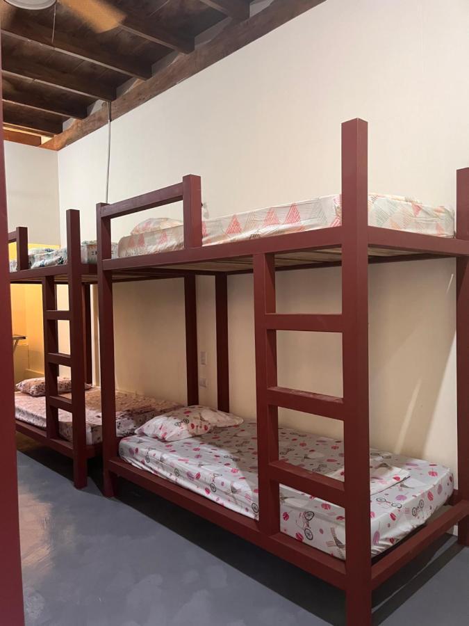 Hostel Tuanis Surf Camp Playa Santa Teresa  Экстерьер фото