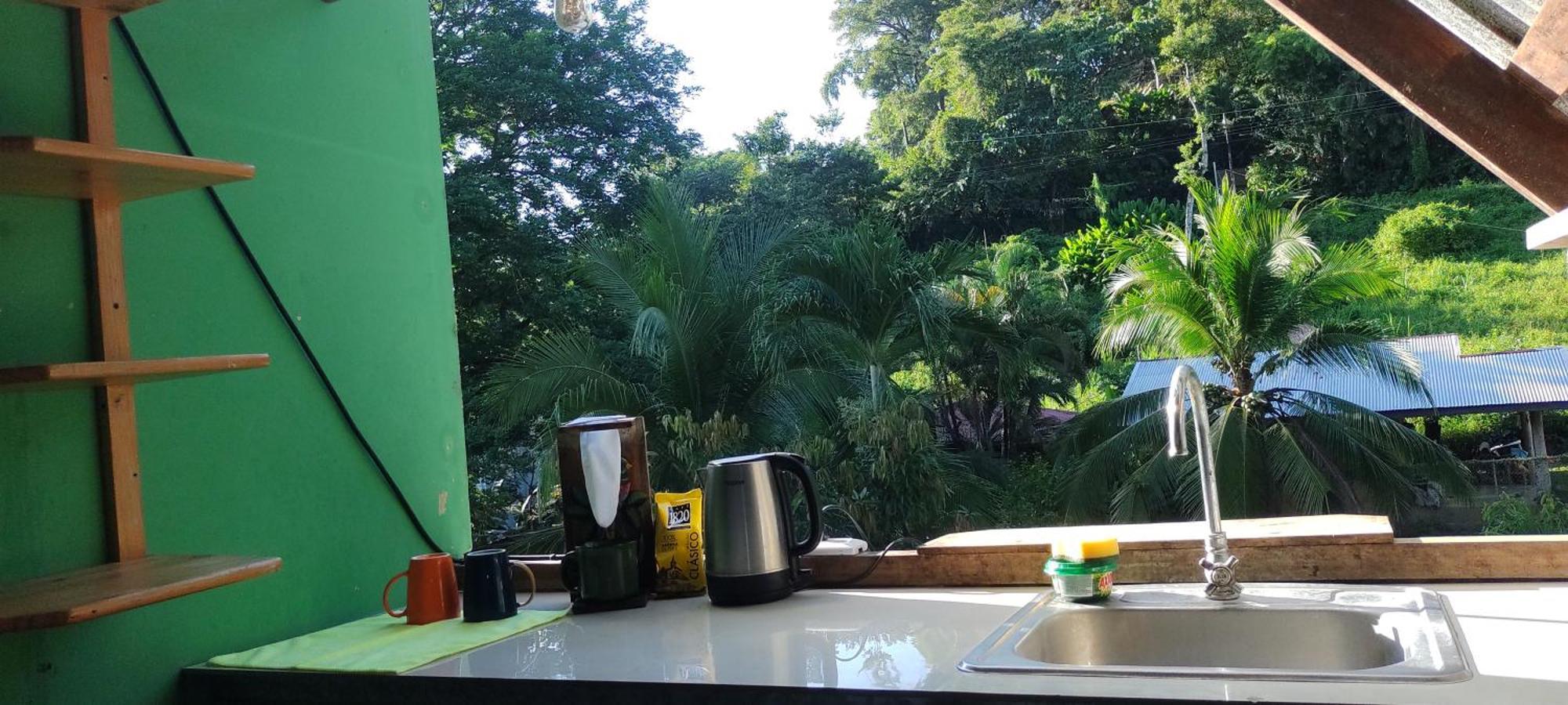 Hostel Tuanis Surf Camp Playa Santa Teresa  Экстерьер фото